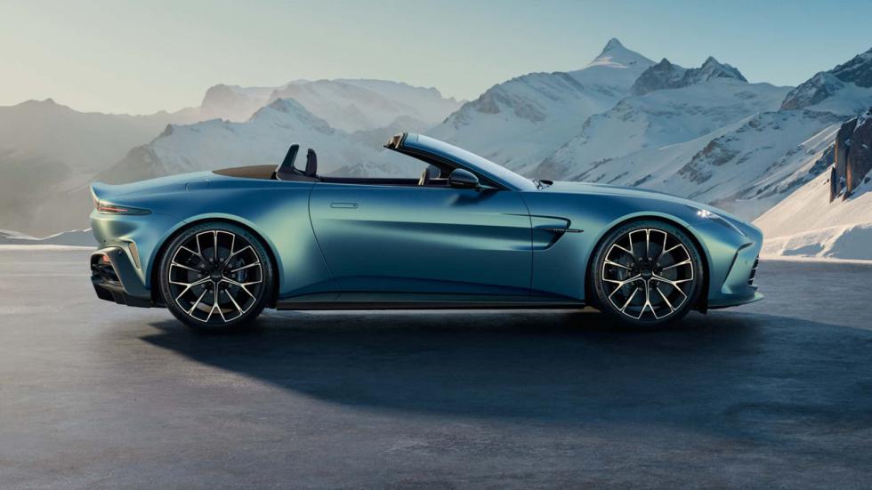 Η νέα Aston Martin Vantage Roadster έχει την πιο γρήγορη... οροφή!